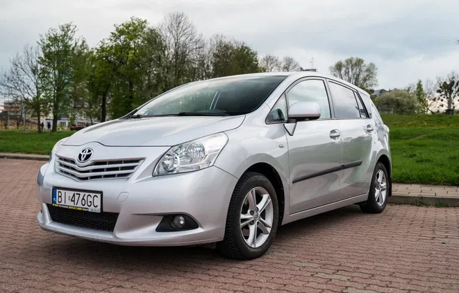 toyota opolskie Toyota Verso cena 28600 przebieg: 255000, rok produkcji 2009 z Białystok